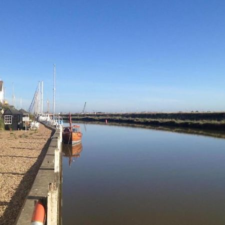 Stunning 1 Bedroom Apartment Over Looking River Rye Exterior photo